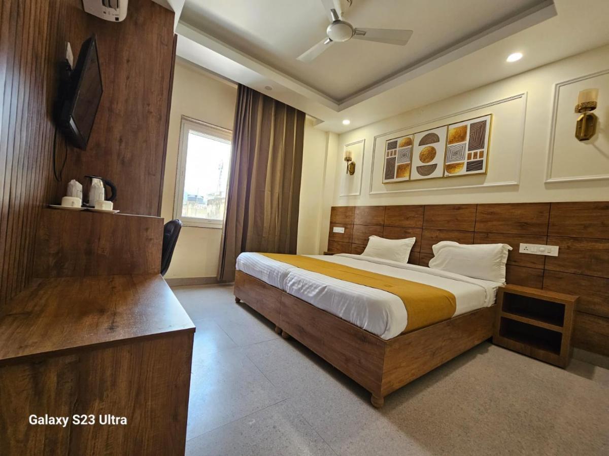 Hotel Nirvana Bliss, Behind Parmarth Niketan Rishikesh Exterior photo