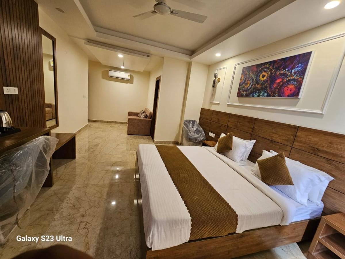 Hotel Nirvana Bliss, Behind Parmarth Niketan Rishikesh Exterior photo