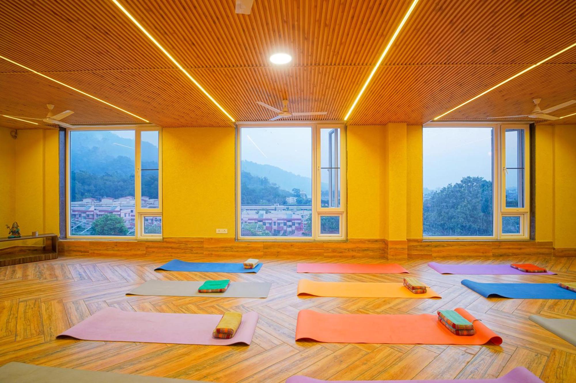 Hotel Nirvana Bliss, Behind Parmarth Niketan Rishikesh Exterior photo
