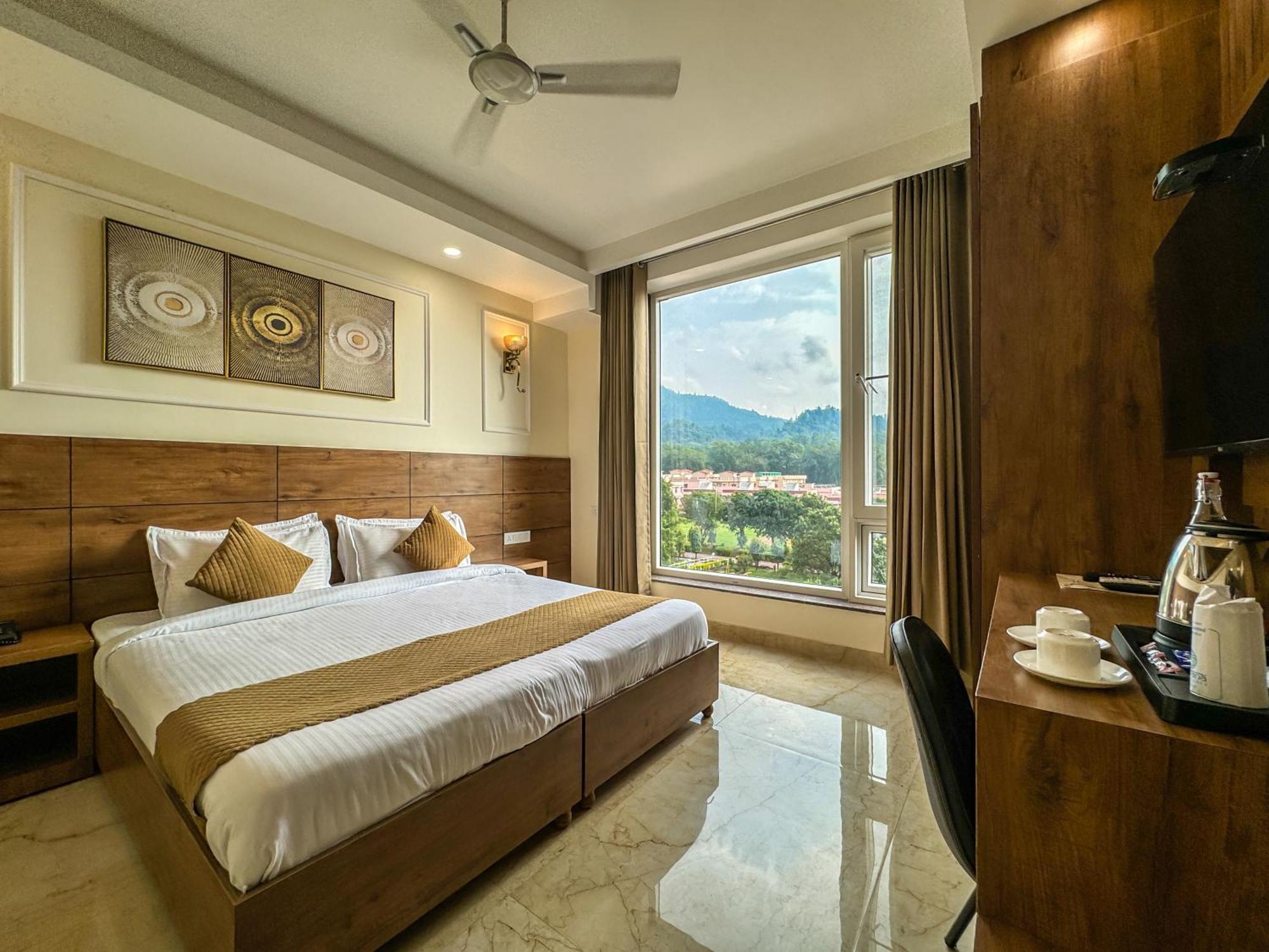 Hotel Nirvana Bliss, Behind Parmarth Niketan Rishikesh Exterior photo