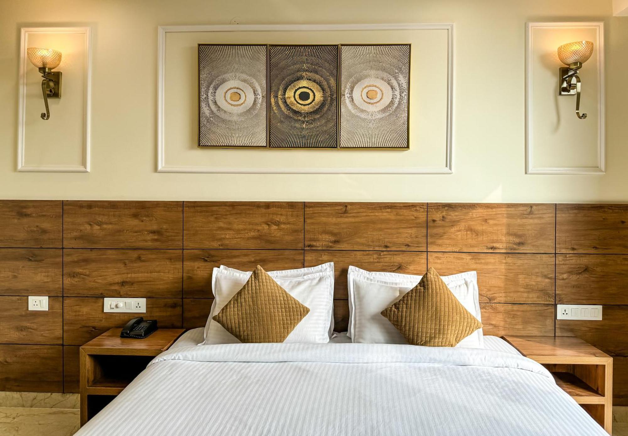 Hotel Nirvana Bliss, Behind Parmarth Niketan Rishikesh Exterior photo