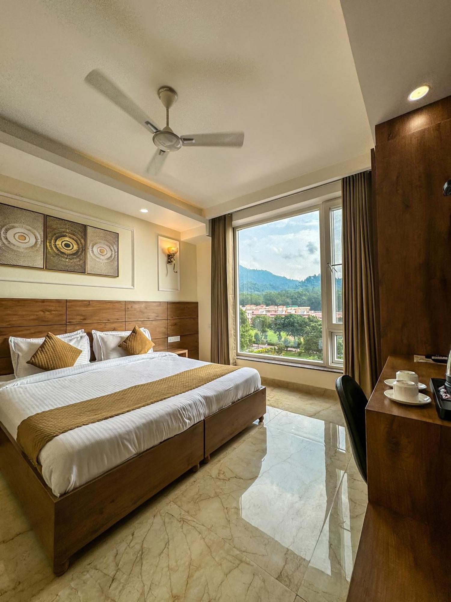 Hotel Nirvana Bliss, Behind Parmarth Niketan Rishikesh Exterior photo
